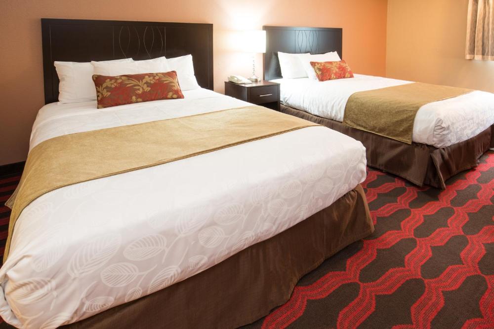Queen Room with Two Queen Beds interior
